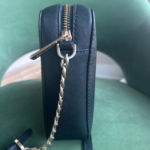 Michael Kors Black Jet Set Crossbody Bag - Picture 4 of 12